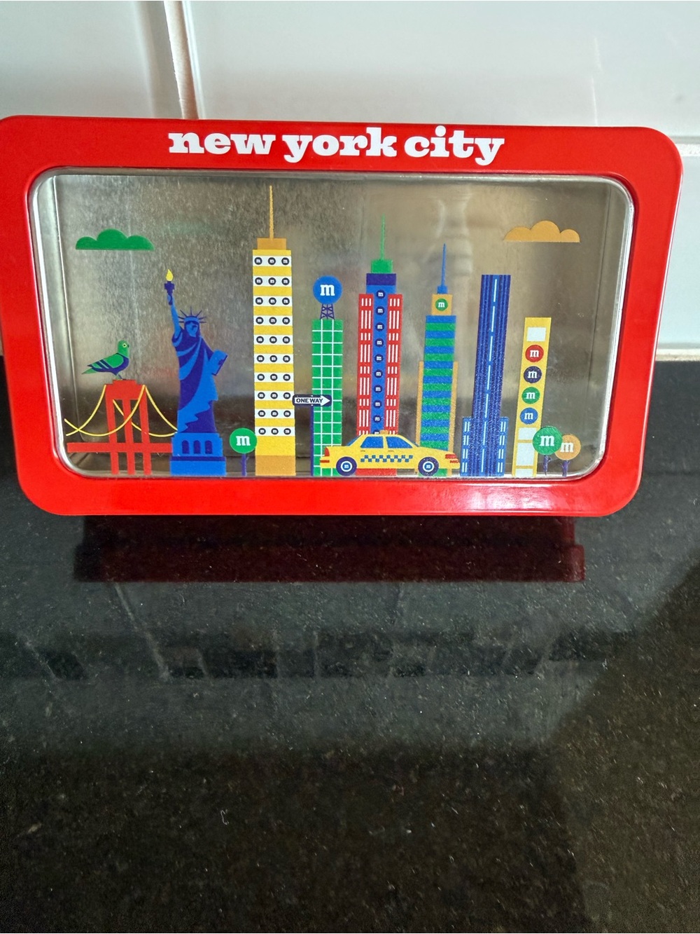 New York City Tin w/Skyline Design